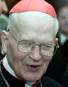 En 1995, Hans Hermann Groer est accusé d’avoir abusé de jeunes adolescents d’un pensionnat catholique.