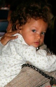 Halle Berry donne naissance à son première enfant, le 16 mars 2008, nommée Nahla Ariela Aubry.