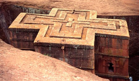 Lalibela est une cité monastique située à 2 630 mètres d'altitude sur le flanc sud-ouest des monts de l'ancienne province du Lasta, dans l'actuelle région Amhara en Éthiopie.