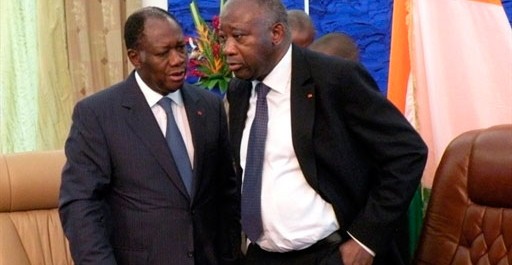 Alassane Ouattara (gauche), surnommé ADO, a un doctorat en économie et Laurent Koudou Gbagbo (droite) possède un doctorat en histoire.