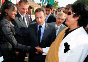 En juillet 2007, au lendemain de la libération des infirmières bulgares détenues en Libye, Rama Yade  rencontre, tout sourire, Mouammar Khadafi 