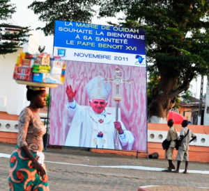 Le 17 mars 2009, dans l'avion qui l'amène en Afrique, Benoît XVI déclare : « Je dirais qu’on ne peut pas vaincre ce problème du sida uniquement avec de l’argent, qui est nécessaire. S’il n’y a pas l’âme, si les Africains ne s’aident pas, on ne peut le résoudre en distribuant des préservatifs. Au contraire, ils augmentent le problème. »