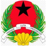 Les armoiries de la Guinée-Bissau, comme le drapeau national, furent adoptées en 1973. Elles montrent les Couleurs panafricaines et l'étoile noire africaine. Dans la partie inférieure, on peut voir un coquillage doré qui représente les îles du Cap-Vert. Sur une ceinture d'argent entre deux branches de palmier, on peut lire la devise officielle du pays, en portugais: “Unidade, Luta, Progresso” (Unité, Lutte, Progrès).