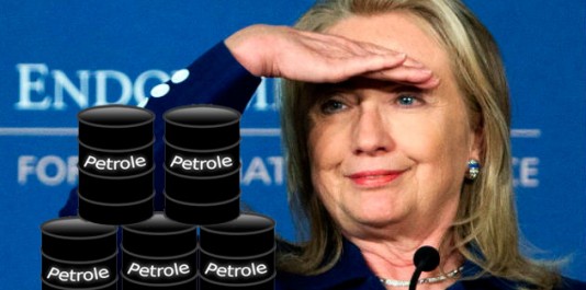 L’ancienne première dame américaine Hillary Clinton qui n’a jamais caché ses ambitions présidentielles est maintenant Secretaire d’États des états unis, pays mis en cause pour leur consommation élevée de pétrole, la non-ratification du protocole de Kyōto.