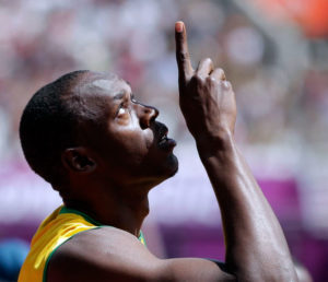 En juin, Usain Bolt, un sprinter rapide qui aime la vitesse a été impliqué dans un accident de voiture à Kingston, et ce n’était pas son premier accident de voiture. On a minimisé la gravité du dernier épisode, mais c’est le coup de semonce qui a réveillé le champion.