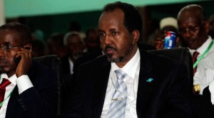 Professeur de technologie à l'université de Mogadiscio, Hassan Sheikh Mohamoud est élu président de la République le 10 septembre 2012 au 2e tour par le Parlement fédéral de transition réuni à Mogadiscio, obtenant 190 voix contre le président sortant Sharif Sheikh Ahmed qui en obtient 79.