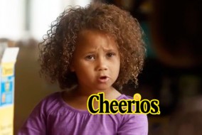 Samedi, en dessous de la vidéo de Cheerios, il y avait 11.924 « J’aime», contre 1.005 « pouces vers le bas.» L'annonce a été créée par la prestigieuse agence de publicité new-yorkaise Saatchi and Saatchi.