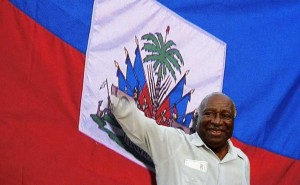 Fils d'enseignants, Leslie Manigat est issu de l'élite progressiste du Nord d'Haïti. Il a suivi des études universitaires à la Sorbonne où il obtint un doctorat en philosophie.