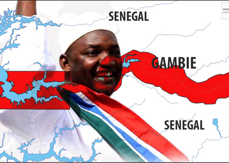 Exilé, le 19 janvier 2017, Adama Barrow prête serment pour sa présidence à l'ambassade de Gambie à Dakar au Sénégal.