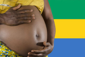 Le Gabon a un indice de fécondité de 4.46 enfants par femme pour un age médian de 18 ans autant chez les hommes que chez les femmes